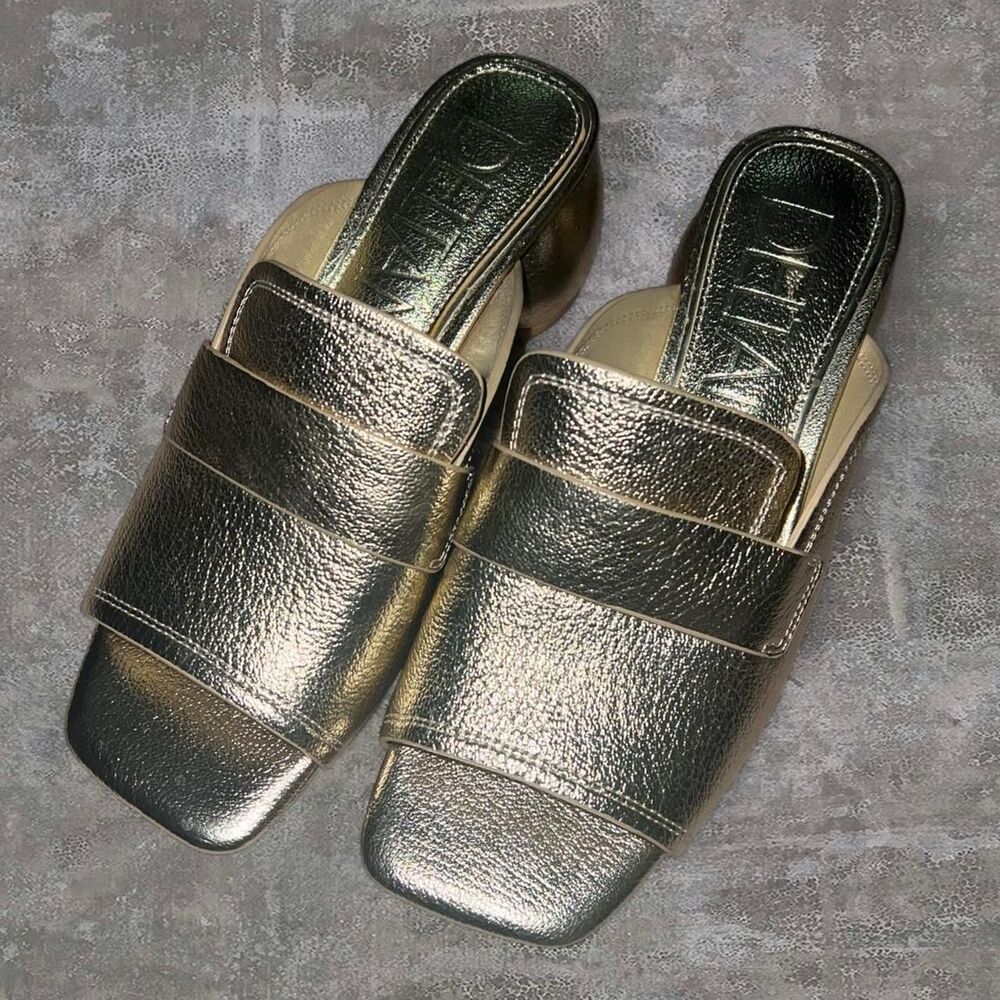 Deltan Women's Size US 6.5 Metallic Gold Leather Block Heel Open Toe Sandals